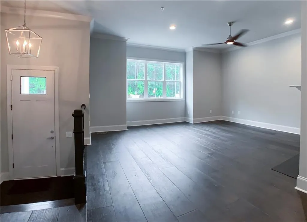 8019 Linfield Way, Sandy Springs, Georgia 30350, 3 Bedrooms Bedrooms, ,3 BathroomsBathrooms,Residential,Sold,8019 Linfield Way,6764465