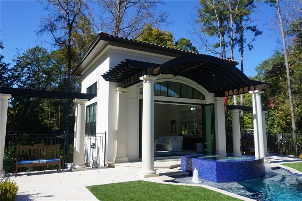 4544 Peachtree Dunwoody Road Ne, Sandy Springs, Georgia 30342, 5 Bedrooms Bedrooms, ,5 BathroomsBathrooms,Residential,Sold,4544 Peachtree Dunwoody Road Ne,6570286