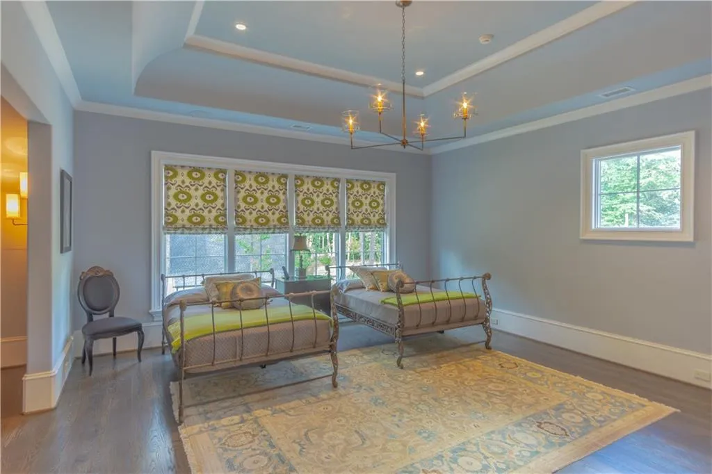 4544 Peachtree Dunwoody Road Ne, Sandy Springs, Georgia 30342, 5 Bedrooms Bedrooms, ,5 BathroomsBathrooms,Residential,Sold,4544 Peachtree Dunwoody Road Ne,6570286