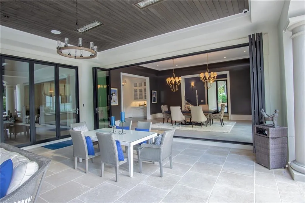 4544 Peachtree Dunwoody Road Ne, Sandy Springs, Georgia 30342, 5 Bedrooms Bedrooms, ,5 BathroomsBathrooms,Residential,Sold,4544 Peachtree Dunwoody Road Ne,6570286