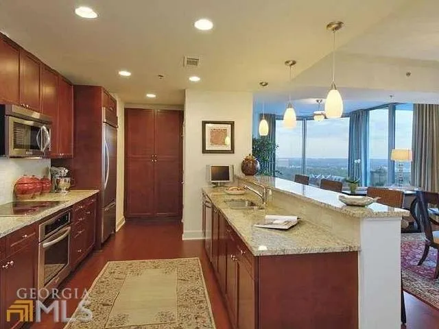 2795 Peachtree Road Unit 1608, Atlanta, Georgia 30305, 2 Bedrooms Bedrooms, ,2 BathroomsBathrooms,Residential,Sold,2795 Peachtree Road Unit 1608,5867616
