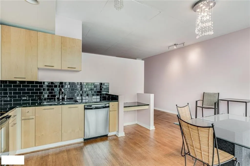 3324 Peachtree Road Ne Unit 2515, Atlanta, Georgia 30326, 1 Bedroom Bedrooms, 0 ,1 BathroomBathrooms,Residential,For Sale,3324 Peachtree Road Ne Unit 2515,7700807