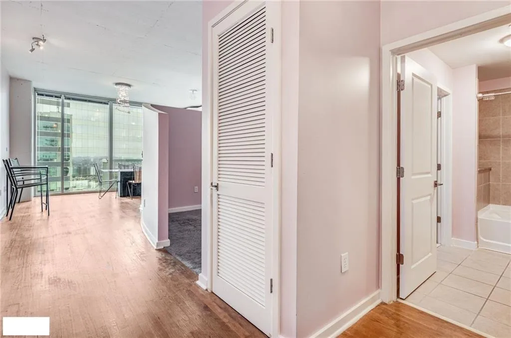 3324 Peachtree Road Ne Unit 2515, Atlanta, Georgia 30326, 1 Bedroom Bedrooms, 0 ,1 BathroomBathrooms,Residential,For Sale,3324 Peachtree Road Ne Unit 2515,7700807