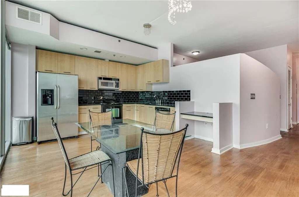 3324 Peachtree Road Ne Unit 2515, Atlanta, Georgia 30326, 1 Bedroom Bedrooms, 0 ,1 BathroomBathrooms,Residential,For Sale,3324 Peachtree Road Ne Unit 2515,7700807