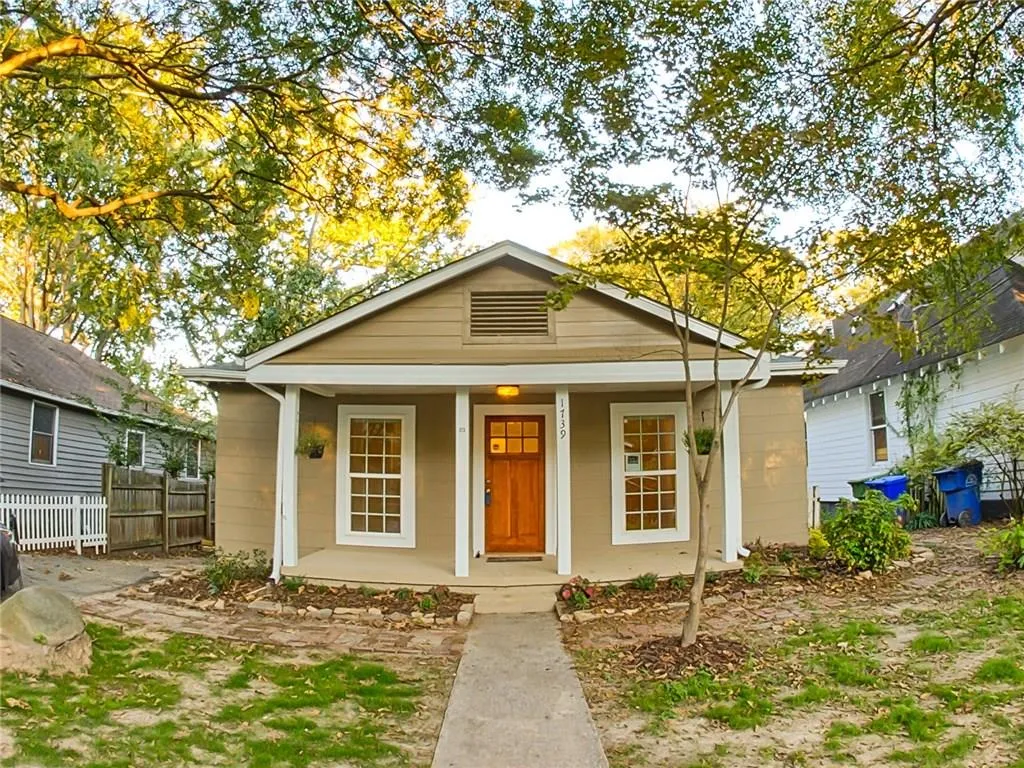 1739 Ridgeway Avenue Nw, Atlanta, Georgia 30318, 3 Bedrooms Bedrooms, ,2 BathroomsBathrooms,Residential,Sold,1739 Ridgeway Avenue Nw,5915594
