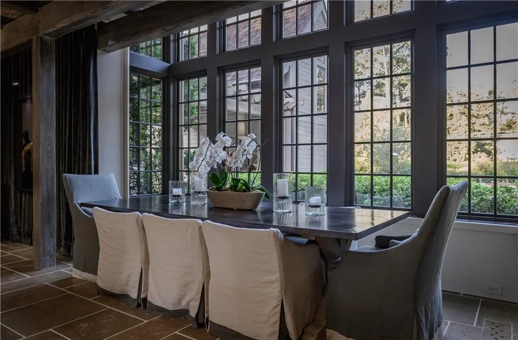 2979 Ridgewood Road Nw, Atlanta, Georgia 30327, 4 Bedrooms Bedrooms, ,4 BathroomsBathrooms,Residential,For Sale,2979 Ridgewood Road Nw,7559436
