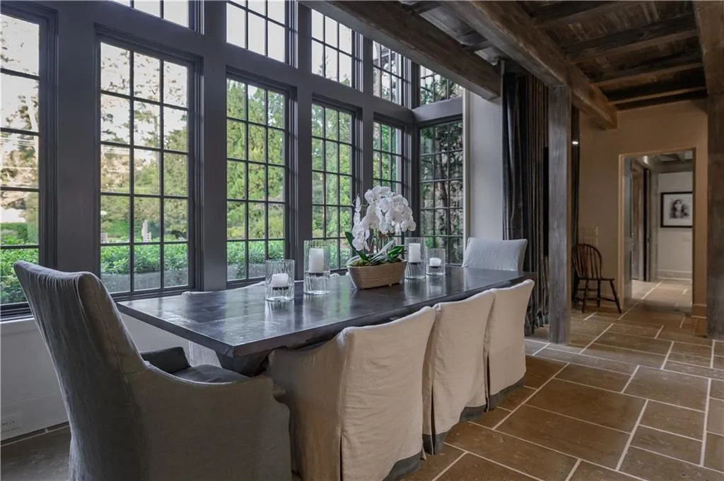 2979 Ridgewood Road Nw, Atlanta, Georgia 30327, 4 Bedrooms Bedrooms, ,4 BathroomsBathrooms,Residential,For Sale,2979 Ridgewood Road Nw,7559436