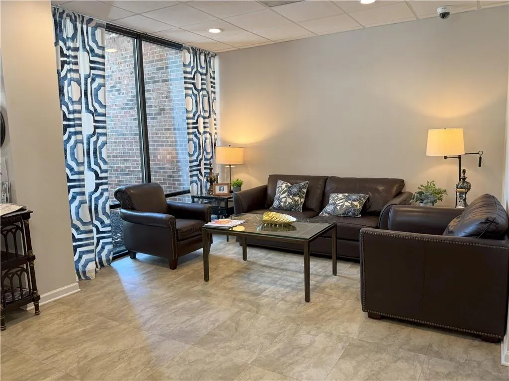 Mount Vernon Village front entry