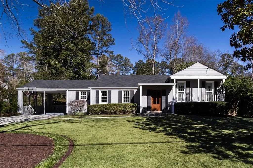 Georgia 30342, ,2 BathroomsBathrooms,Residential,Sold,5808403