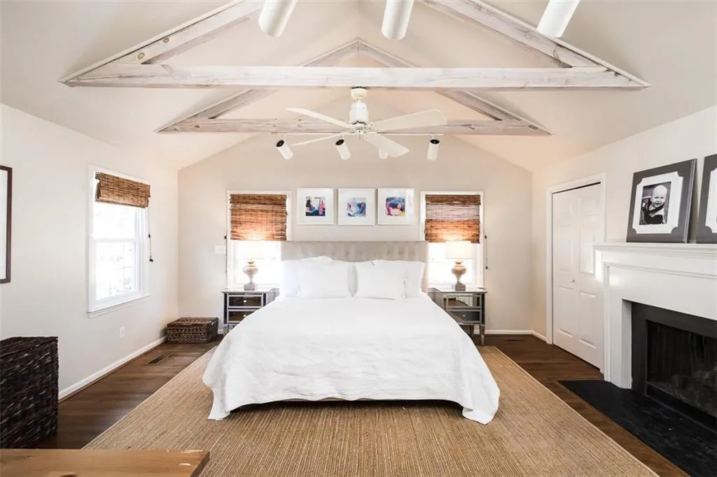 Georgia 30342, ,2 BathroomsBathrooms,Residential,Sold,5808403