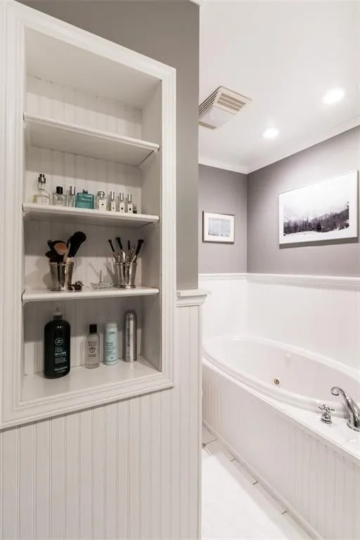 Georgia 30342, ,2 BathroomsBathrooms,Residential,Sold,5808403