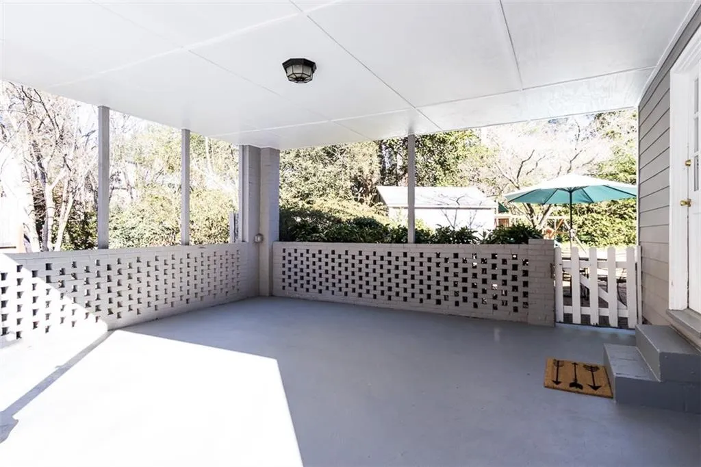 Georgia 30342, ,2 BathroomsBathrooms,Residential,Sold,5808403