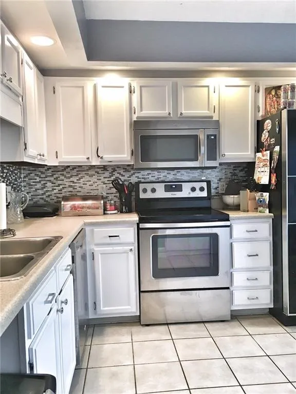 98 Goldrush Circle, Atlanta, Georgia 30328, 2 Bedrooms Bedrooms, ,2 BathroomsBathrooms,Residential,Sold,98 Goldrush Circle,5786653