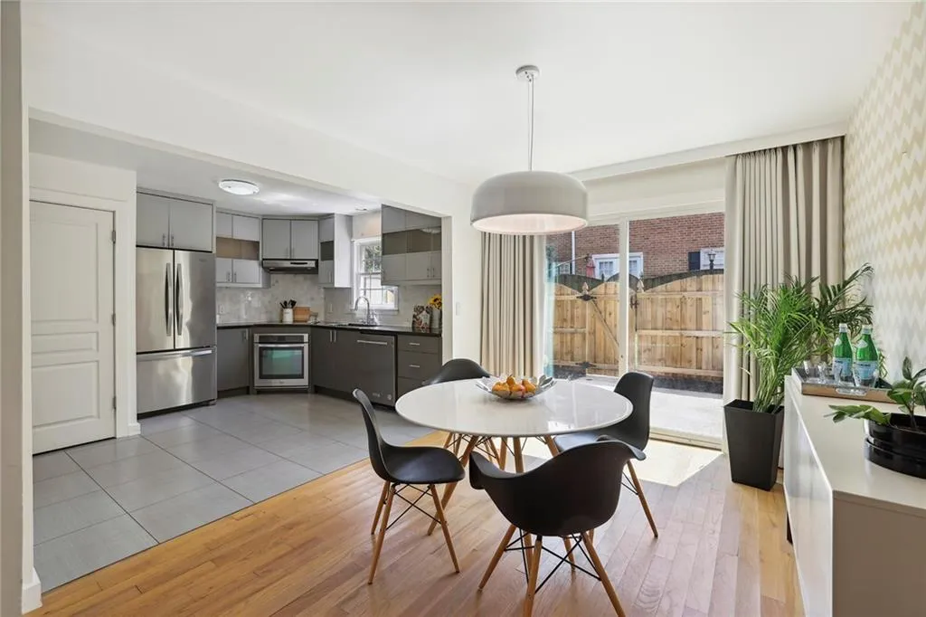 6520 Roswell Road Ne Unit 45, Sandy Springs, Georgia 30328, 3 Bedrooms Bedrooms, ,2 BathroomsBathrooms,Residential,Sold,6520 Roswell Road Ne Unit 45,7272562 6520 Roswell Road Ne Unit 45, Sandy Springs, Georgia 30328, 3 Bedrooms Bedrooms, ,2 BathroomsBathrooms,Residential,Sold,6520 Roswell Road Ne Unit 45,7272562