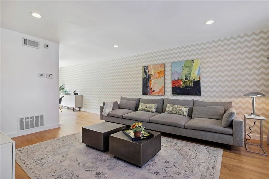 6520 Roswell Road Ne Unit 45, Sandy Springs, Georgia 30328, 3 Bedrooms Bedrooms, ,2 BathroomsBathrooms,Residential,Sold,6520 Roswell Road Ne Unit 45,7272562 6520 Roswell Road Ne Unit 45, Sandy Springs, Georgia 30328, 3 Bedrooms Bedrooms, ,2 BathroomsBathrooms,Residential,Sold,6520 Roswell Road Ne Unit 45,7272562