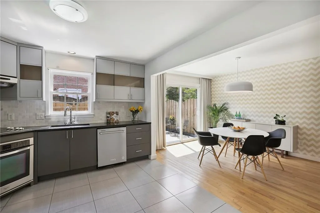 6520 Roswell Road Ne Unit 45, Sandy Springs, Georgia 30328, 3 Bedrooms Bedrooms, ,2 BathroomsBathrooms,Residential,Sold,6520 Roswell Road Ne Unit 45,7272562 6520 Roswell Road Ne Unit 45, Sandy Springs, Georgia 30328, 3 Bedrooms Bedrooms, ,2 BathroomsBathrooms,Residential,Sold,6520 Roswell Road Ne Unit 45,7272562