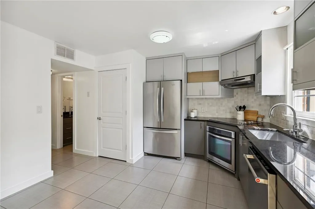 6520 Roswell Road Ne Unit 45, Sandy Springs, Georgia 30328, 3 Bedrooms Bedrooms, ,2 BathroomsBathrooms,Residential,Sold,6520 Roswell Road Ne Unit 45,7272562 6520 Roswell Road Ne Unit 45, Sandy Springs, Georgia 30328, 3 Bedrooms Bedrooms, ,2 BathroomsBathrooms,Residential,Sold,6520 Roswell Road Ne Unit 45,7272562