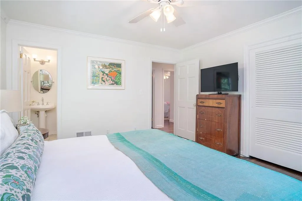 240 Forest Hills Drive, Atlanta, Georgia 30342, 4 Bedrooms Bedrooms, ,3 BathroomsBathrooms,Residential,Sold,240 Forest Hills Drive,6718042
