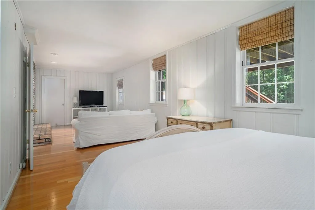 240 Forest Hills Drive, Atlanta, Georgia 30342, 4 Bedrooms Bedrooms, ,3 BathroomsBathrooms,Residential,Sold,240 Forest Hills Drive,6718042
