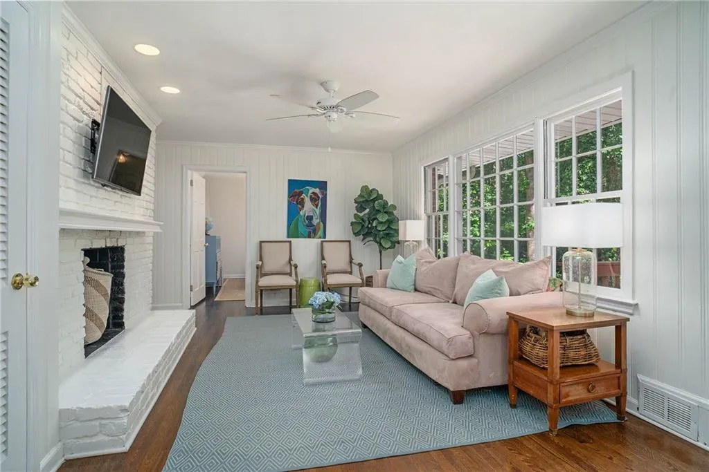 240 Forest Hills Drive, Atlanta, Georgia 30342, 4 Bedrooms Bedrooms, ,3 BathroomsBathrooms,Residential,Sold,240 Forest Hills Drive,6718042