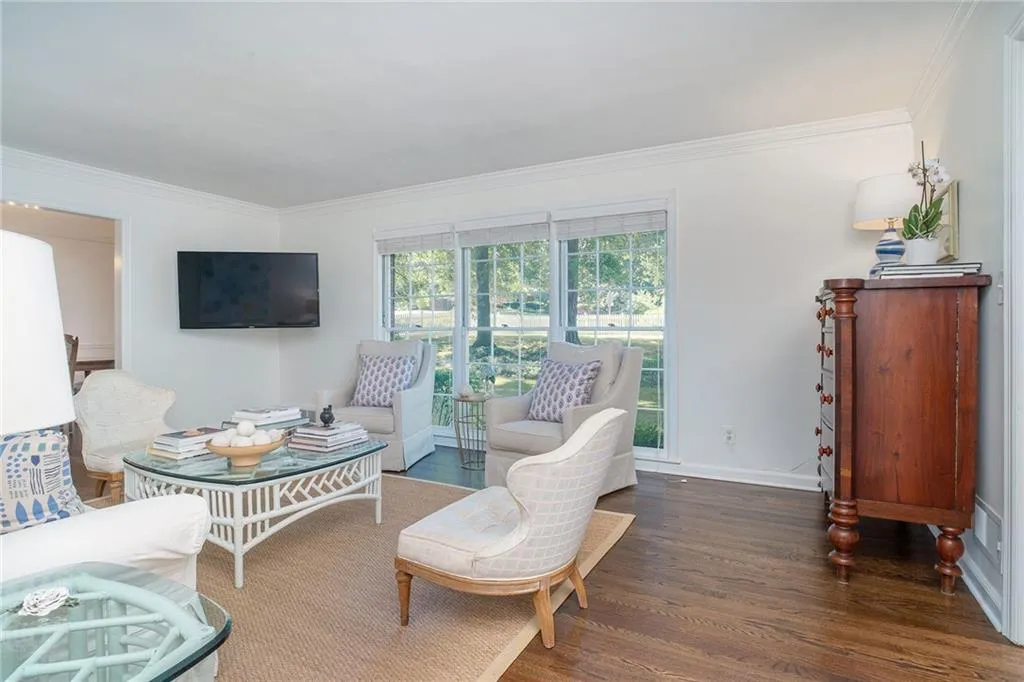 240 Forest Hills Drive, Atlanta, Georgia 30342, 4 Bedrooms Bedrooms, ,3 BathroomsBathrooms,Residential,Sold,240 Forest Hills Drive,6718042