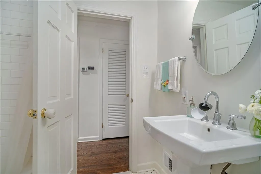 240 Forest Hills Drive, Atlanta, Georgia 30342, 4 Bedrooms Bedrooms, ,3 BathroomsBathrooms,Residential,Sold,240 Forest Hills Drive,6718042