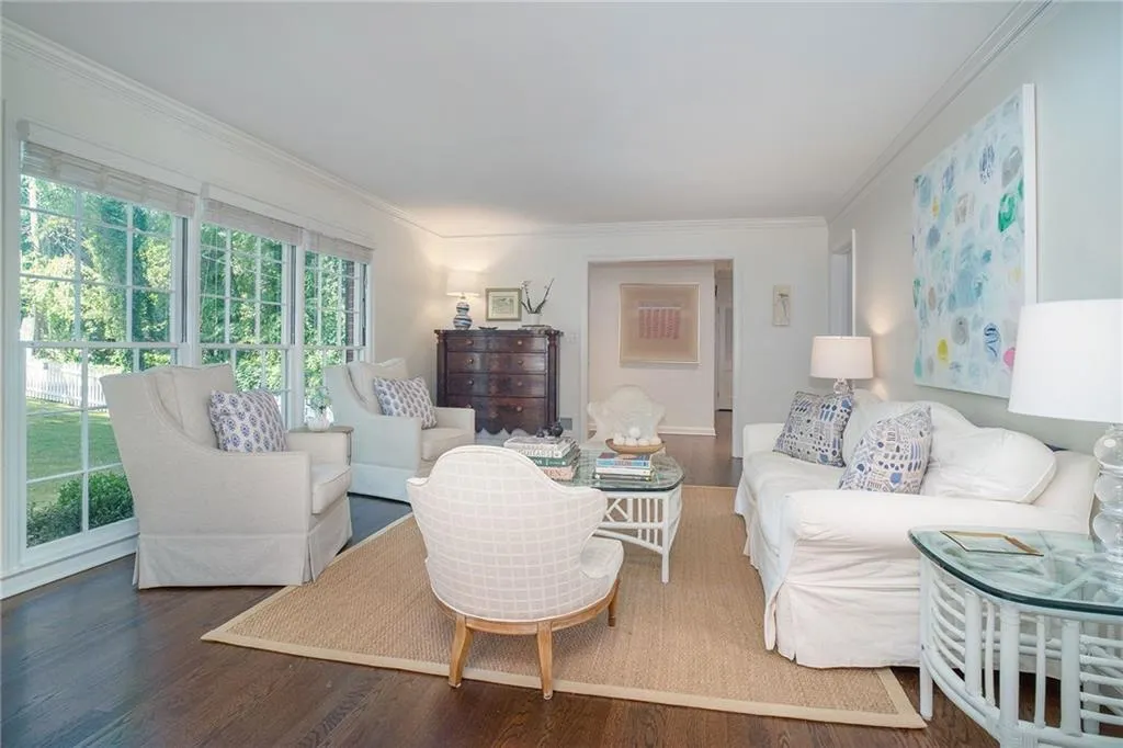 240 Forest Hills Drive, Atlanta, Georgia 30342, 4 Bedrooms Bedrooms, ,3 BathroomsBathrooms,Residential,Sold,240 Forest Hills Drive,6718042