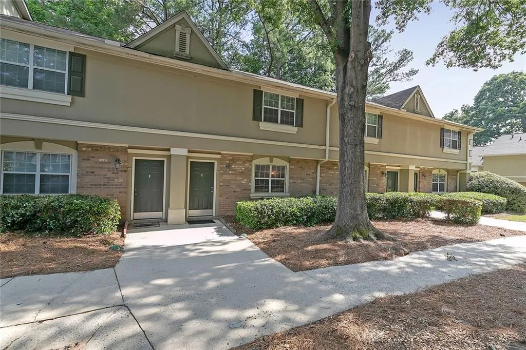 6900 Roswell Road Unit K6, Atlanta, Georgia 30328, 2 Bedrooms Bedrooms, ,2 BathroomsBathrooms,Residential,Sold,6900 Roswell Road Unit K6,7068130