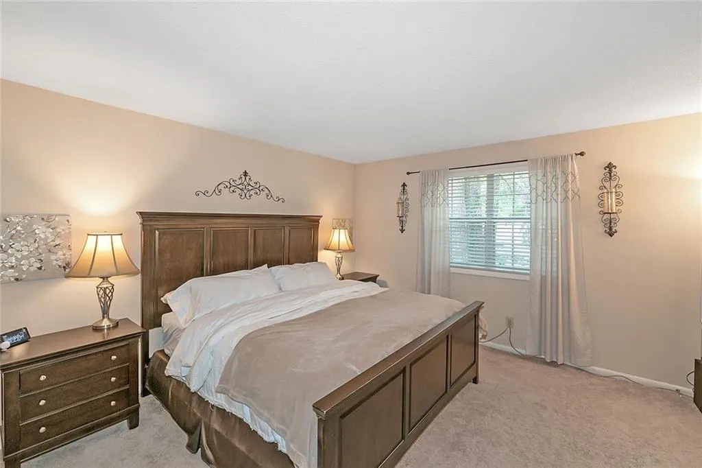 6900 Roswell Road Unit K6, Atlanta, Georgia 30328, 2 Bedrooms Bedrooms, ,2 BathroomsBathrooms,Residential,Sold,6900 Roswell Road Unit K6,7068130