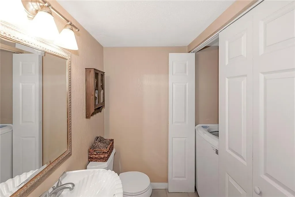 6900 Roswell Road Unit K6, Atlanta, Georgia 30328, 2 Bedrooms Bedrooms, ,2 BathroomsBathrooms,Residential,Sold,6900 Roswell Road Unit K6,7068130