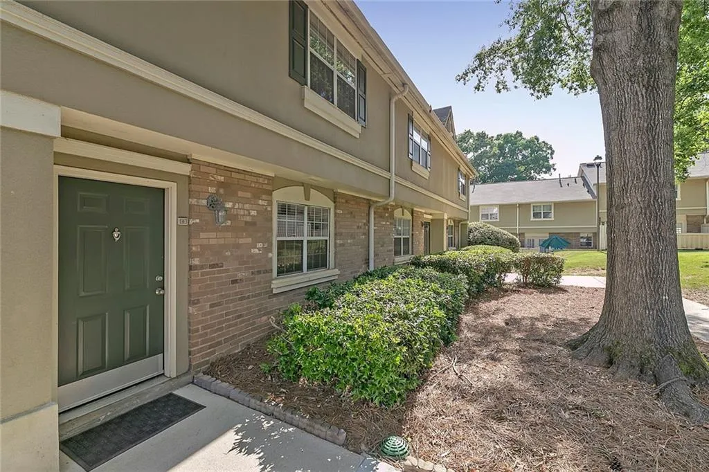 6900 Roswell Road Unit K6, Atlanta, Georgia 30328, 2 Bedrooms Bedrooms, ,2 BathroomsBathrooms,Residential,Sold,6900 Roswell Road Unit K6,7068130