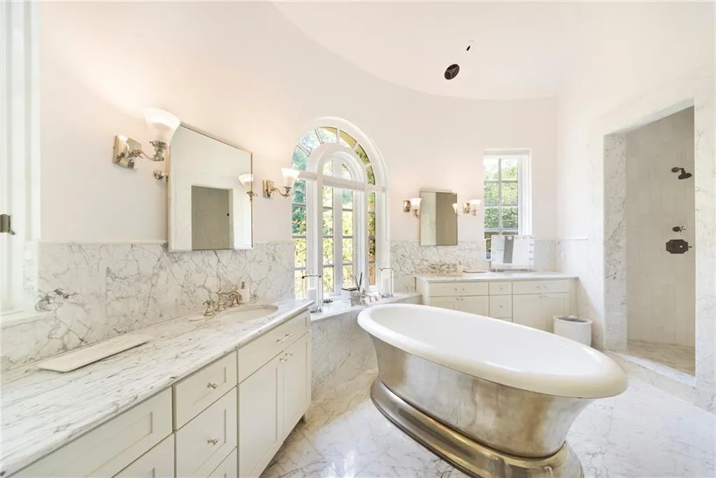 876 Crest Valley Drive, Atlanta, Georgia 30327, 7 Bedrooms Bedrooms, ,7 BathroomsBathrooms,Residential,Sold,876 Crest Valley Drive,6912509