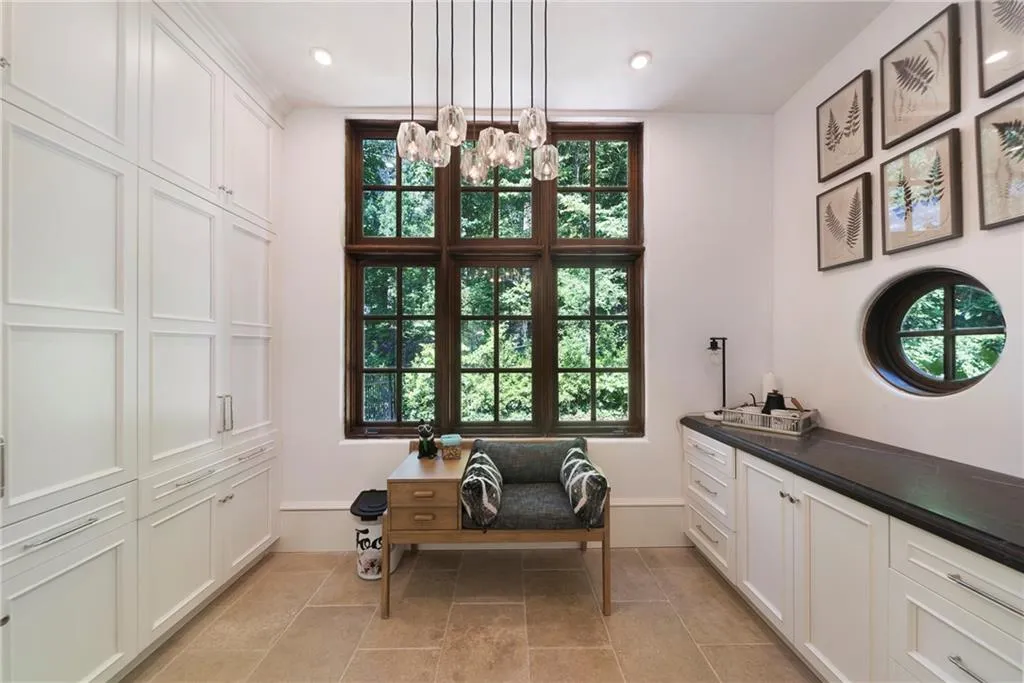 876 Crest Valley Drive, Atlanta, Georgia 30327, 7 Bedrooms Bedrooms, ,7 BathroomsBathrooms,Residential,Sold,876 Crest Valley Drive,6912509