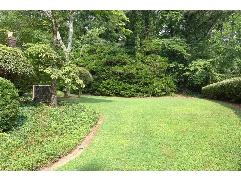 605 River Valley Road, Sandy Springs, Georgia 30328, 4 Bedrooms Bedrooms, ,3 BathroomsBathrooms,Residential,Sold,605 River Valley Road,5569239