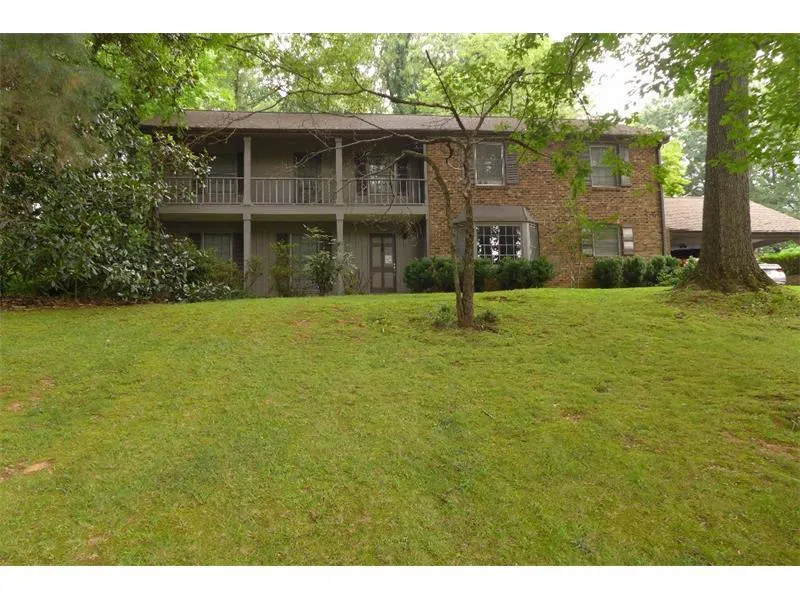 605 River Valley Road, Sandy Springs, Georgia 30328, 4 Bedrooms Bedrooms, ,3 BathroomsBathrooms,Residential,Sold,605 River Valley Road,5569239