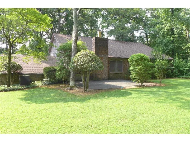 605 River Valley Road, Sandy Springs, Georgia 30328, 4 Bedrooms Bedrooms, ,3 BathroomsBathrooms,Residential,Sold,605 River Valley Road,5569239