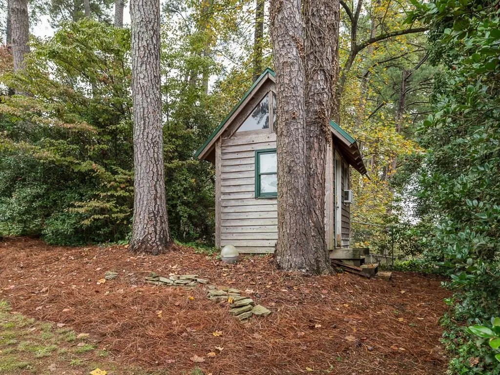 2687 Margaret Mitchell Drive Nw, Atlanta, Georgia 30327, 3 Bedrooms Bedrooms, ,2 BathroomsBathrooms,Residential,Sold,2687 Margaret Mitchell Drive Nw,5611441