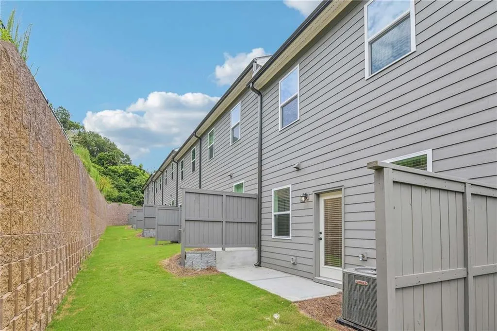 1714 Gunnin Trace Nw Unit 237, Atlanta, Georgia 30318, 3 Bedrooms Bedrooms, ,2 BathroomsBathrooms,Residential,For Sale,1714 Gunnin Trace Nw Unit 237,7572737