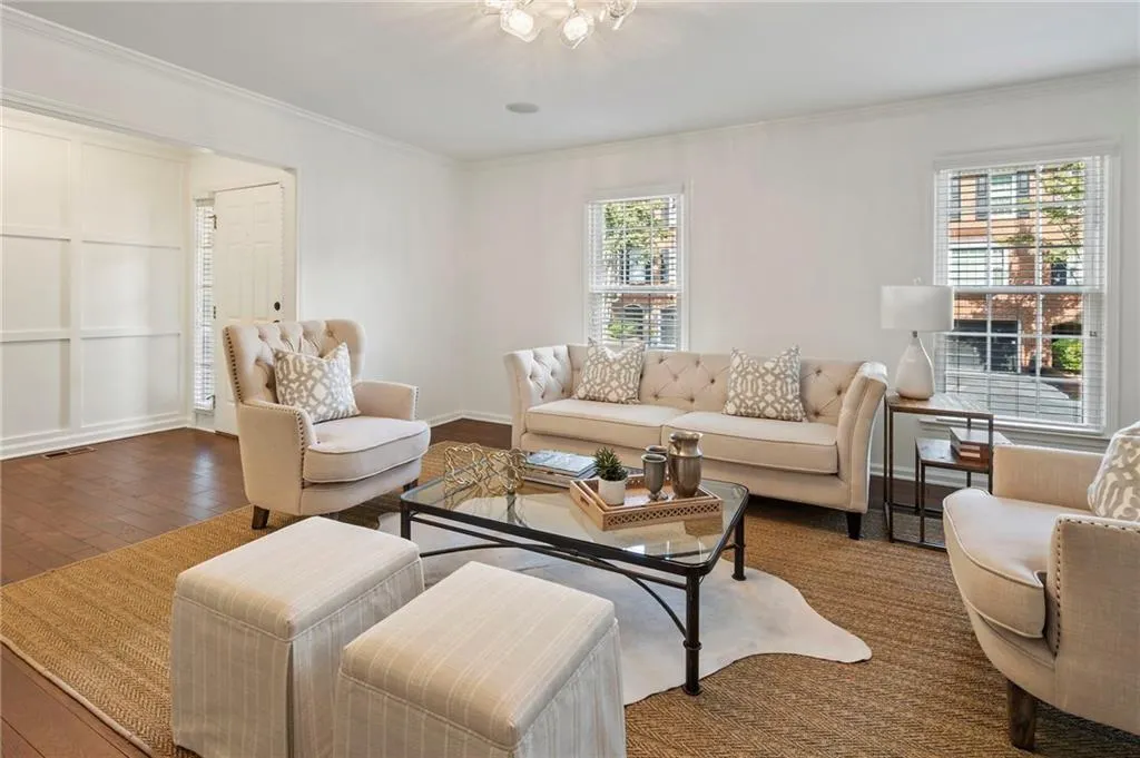 504 Dunwoody Chace, Atlanta, Georgia 30328, 3 Bedrooms Bedrooms, ,2 BathroomsBathrooms,Residential,For Sale,504 Dunwoody Chace,7696642