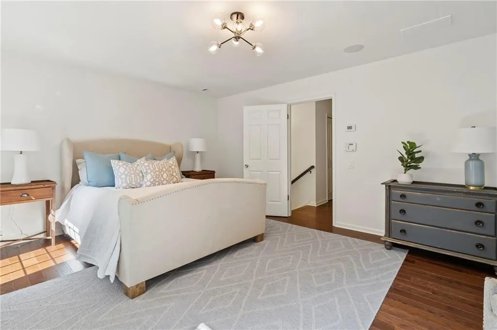 504 Dunwoody Chace, Atlanta, Georgia 30328, 3 Bedrooms Bedrooms, ,2 BathroomsBathrooms,Residential,For Sale,504 Dunwoody Chace,7696642