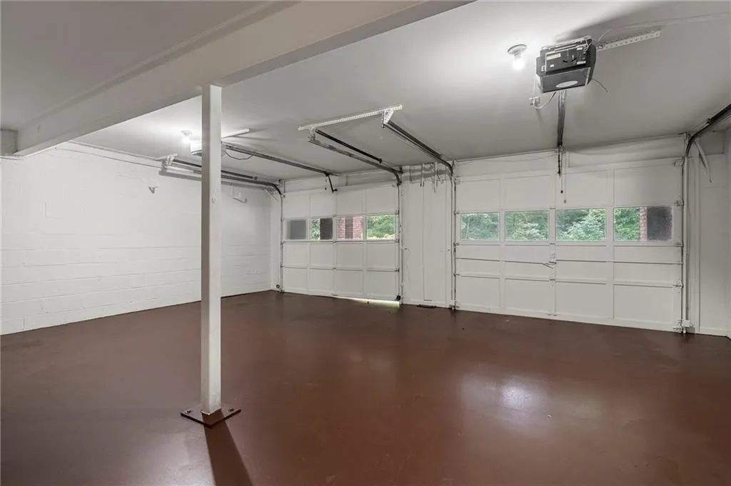 504 Dunwoody Chace, Atlanta, Georgia 30328, 3 Bedrooms Bedrooms, ,2 BathroomsBathrooms,Residential,For Sale,504 Dunwoody Chace,7696642