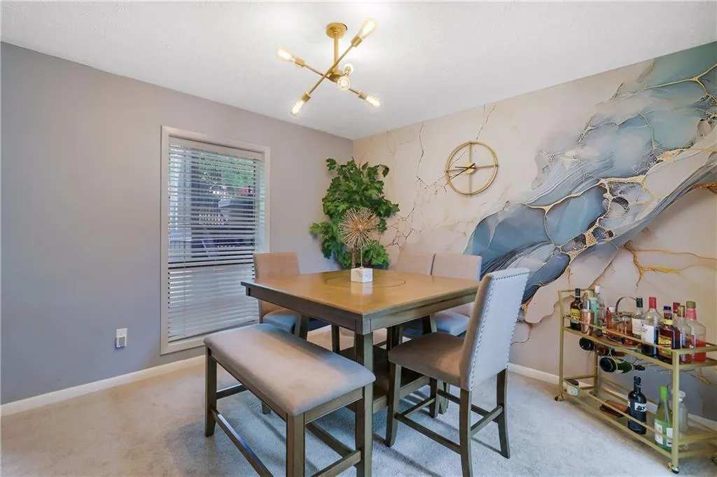 8740 Roswell Road Unit 10b, Atlanta, Georgia 30350, 3 Bedrooms Bedrooms, ,2 BathroomsBathrooms,Residential,For Sale,8740 Roswell Road Unit 10b,7762546