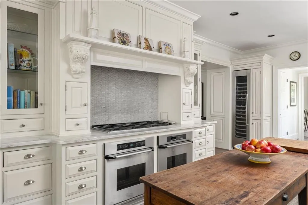 21 Barksdale Drive Ne, Atlanta, Georgia 30309, 4 Bedrooms Bedrooms, ,4 BathroomsBathrooms,Residential,For Sale,21 Barksdale Drive Ne,7665011