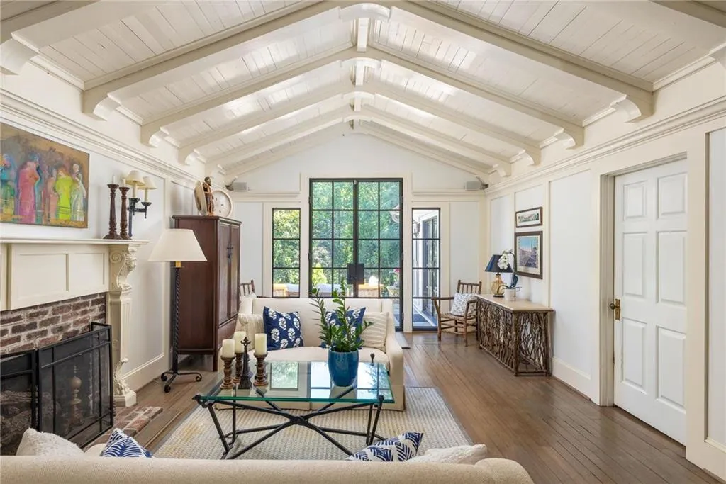 21 Barksdale Drive Ne, Atlanta, Georgia 30309, 4 Bedrooms Bedrooms, ,4 BathroomsBathrooms,Residential,For Sale,21 Barksdale Drive Ne,7665011