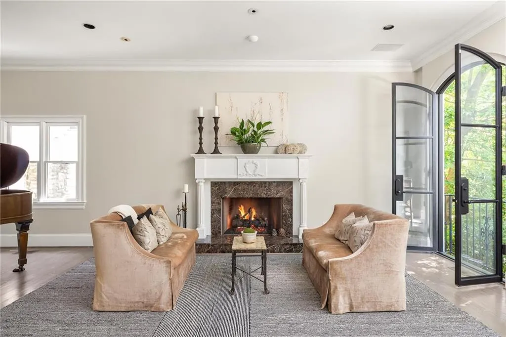 21 Barksdale Drive Ne, Atlanta, Georgia 30309, 4 Bedrooms Bedrooms, ,4 BathroomsBathrooms,Residential,For Sale,21 Barksdale Drive Ne,7665011