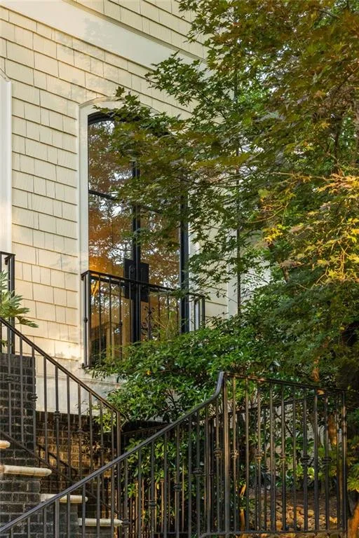 21 Barksdale Drive Ne, Atlanta, Georgia 30309, 4 Bedrooms Bedrooms, ,4 BathroomsBathrooms,Residential,For Sale,21 Barksdale Drive Ne,7665011