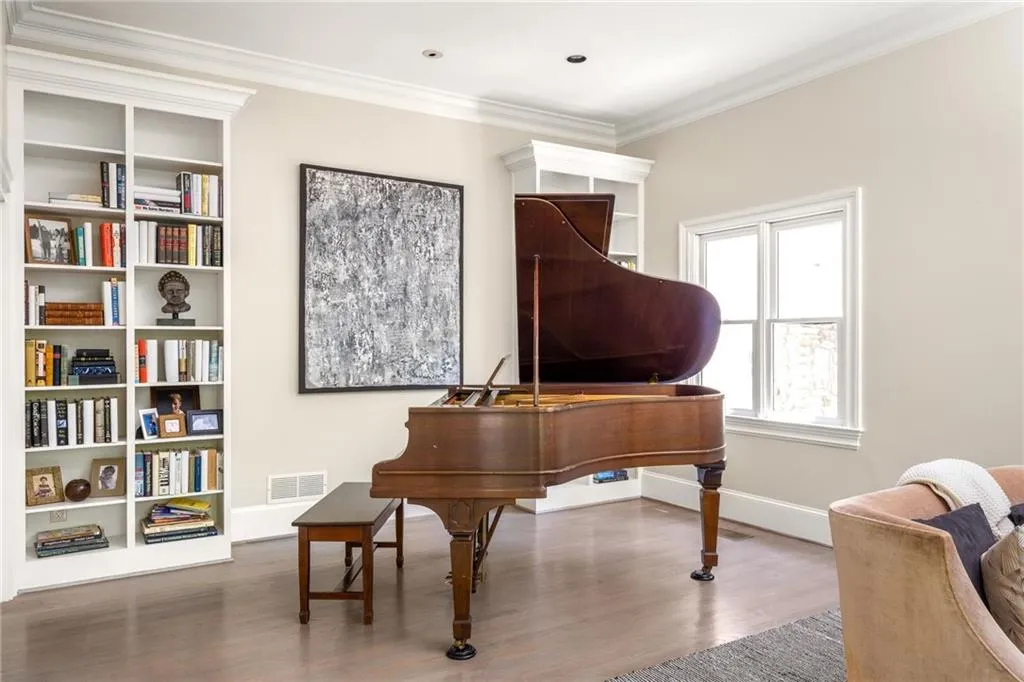 21 Barksdale Drive Ne, Atlanta, Georgia 30309, 4 Bedrooms Bedrooms, ,4 BathroomsBathrooms,Residential,For Sale,21 Barksdale Drive Ne,7665011