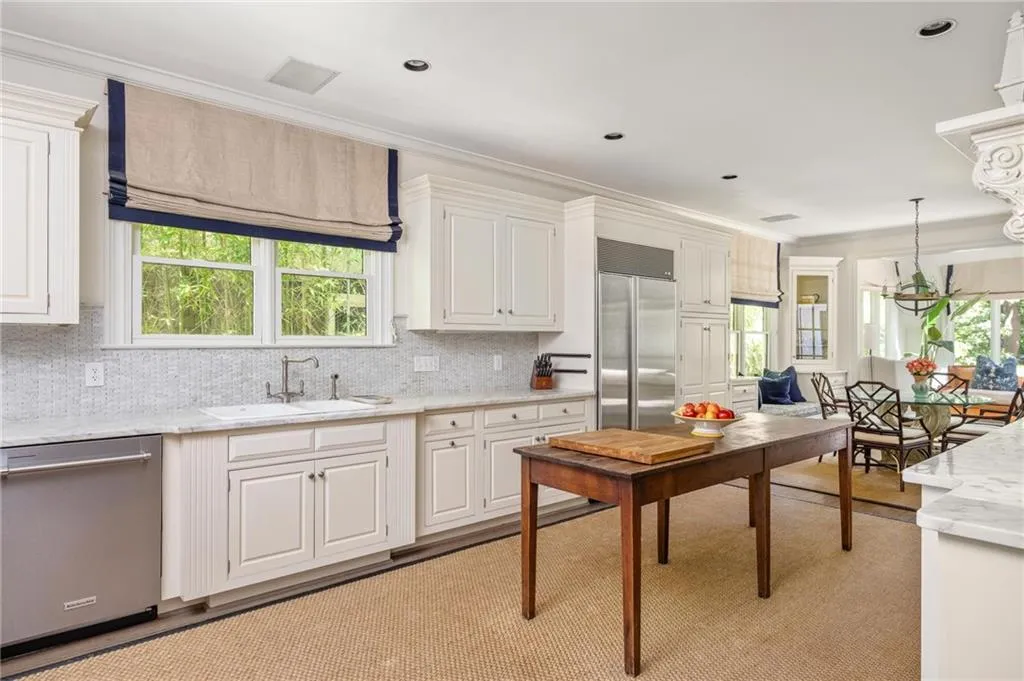 21 Barksdale Drive Ne, Atlanta, Georgia 30309, 4 Bedrooms Bedrooms, ,4 BathroomsBathrooms,Residential,For Sale,21 Barksdale Drive Ne,7665011