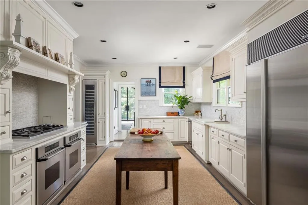 21 Barksdale Drive Ne, Atlanta, Georgia 30309, 4 Bedrooms Bedrooms, ,4 BathroomsBathrooms,Residential,For Sale,21 Barksdale Drive Ne,7665011