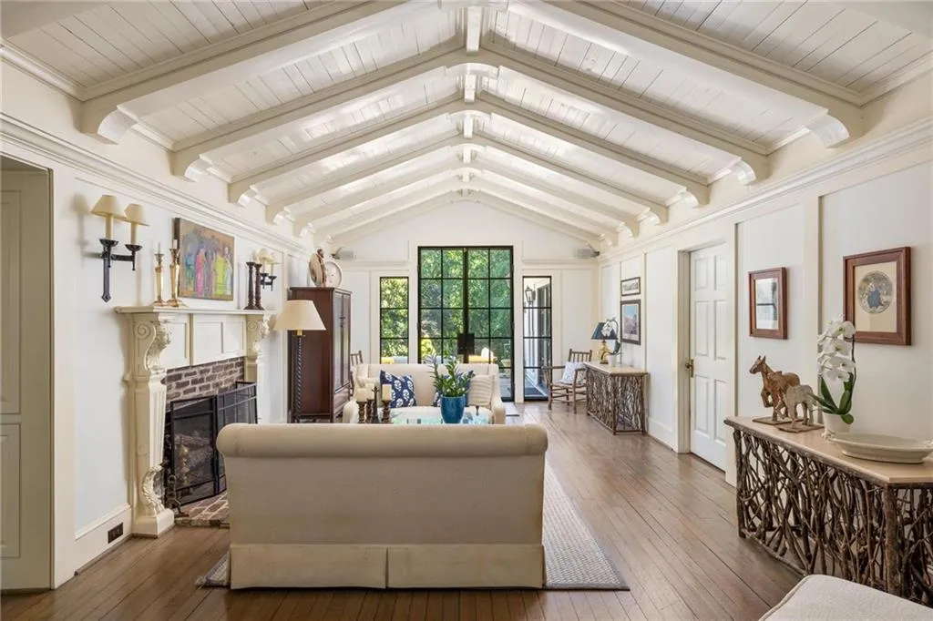 21 Barksdale Drive Ne, Atlanta, Georgia 30309, 4 Bedrooms Bedrooms, ,4 BathroomsBathrooms,Residential,For Sale,21 Barksdale Drive Ne,7665011